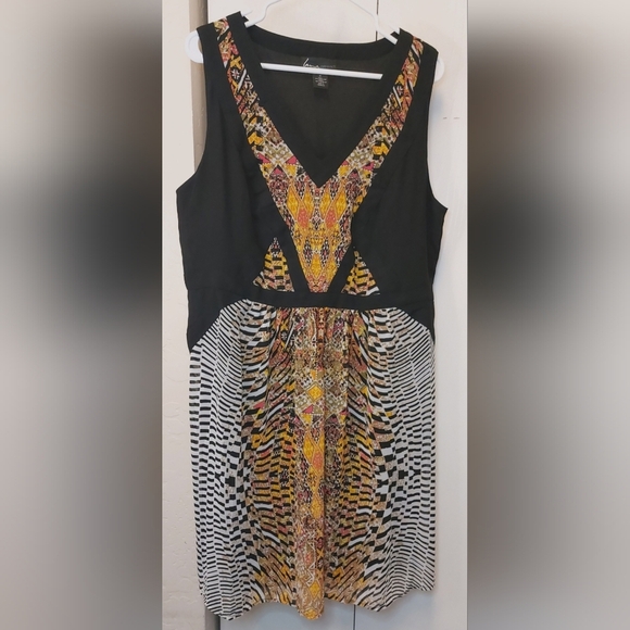 Lane Bryant Women's Sheer Lined V Neck Multicolored Aztec Print Dress Size 18 - Picture 5 of 9